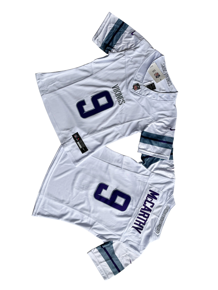 Women's Minnesota Vikings #9 J.J. McCarthy White 2024 F.U.S.E Winter Warrior Limited Stitched Jersey(Run Small)